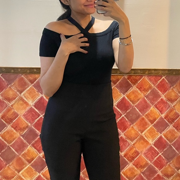 Black t shirt off-shoulders - Picture 3 of 8